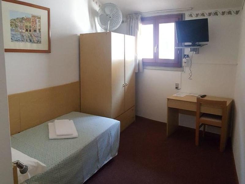 E2D1B9C17BB0B2E1B4841F3E4176354C