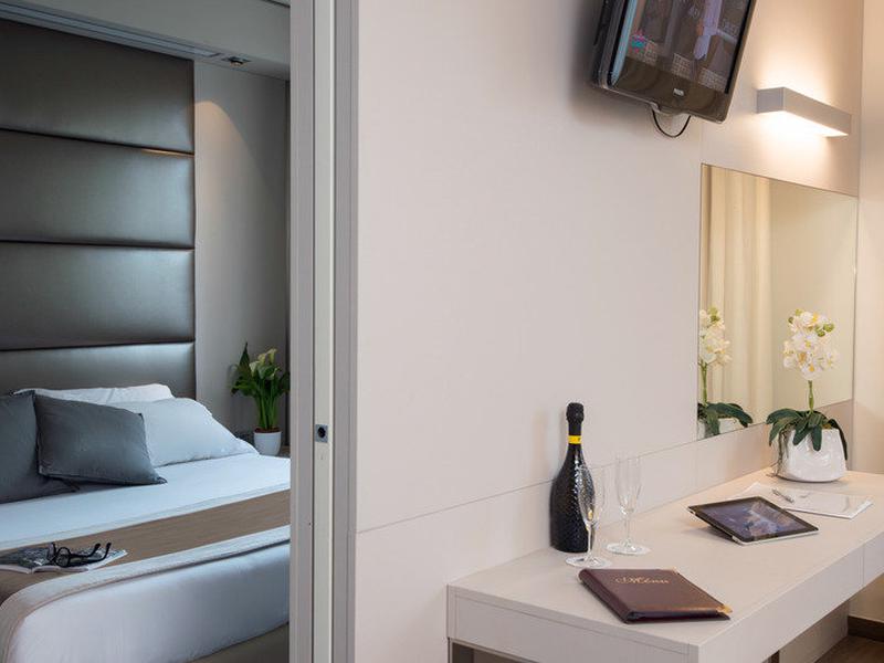 E717A92D10D7D8FD094CABC6FE5CF7F7