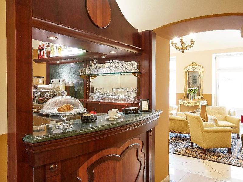 3C0339478899399B4B3AEC267B7C9B27