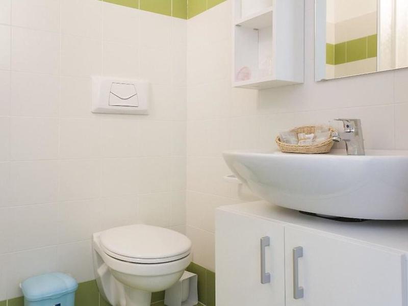 3012E03343088A8E09B20E72E974B1D7