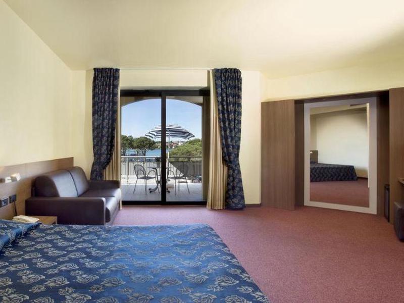 AD17B15F91887EDCAB5BB15CFD13F3BF