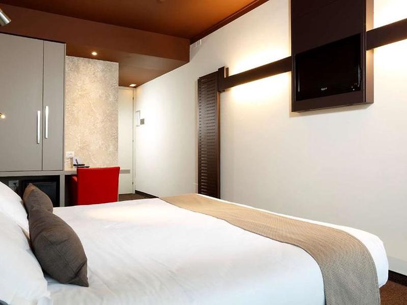 6D6D3C267D31B9DB3F8AEBA72C90AFC7