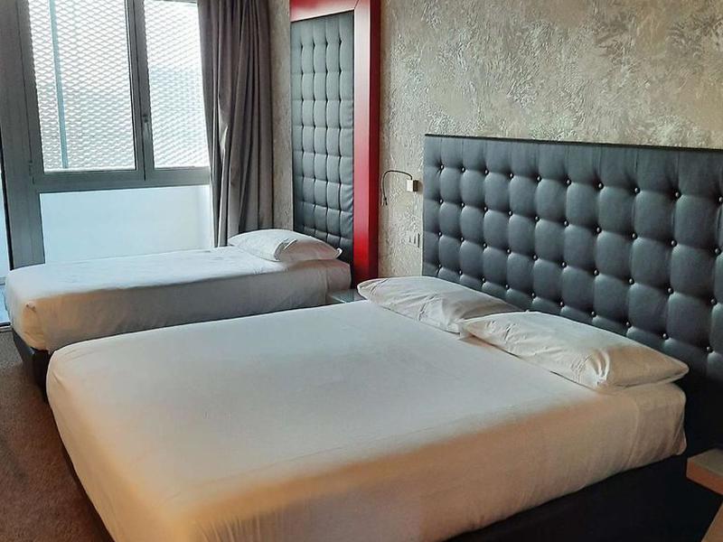 A71A09EDCA7E984F6FD101F02FB7E42C