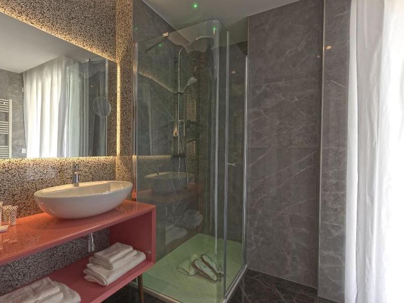 E2B7B9B8D6C3291E3909C1945A4C5B31