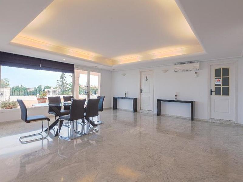 B27F5040A2E8BDF8442A7D6BDF767D0E