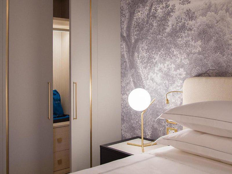 EEEA3318233DC650D864632878294E43