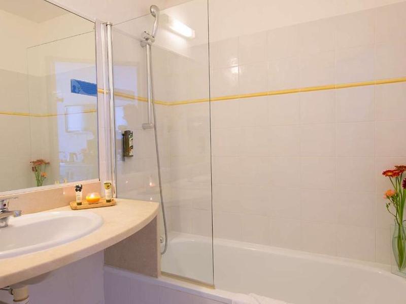 DE71C9E6F15EAC32069A39F7D547EBE7