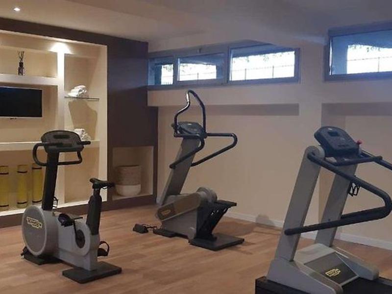 BE713F4D70FFFEBC4F7FBF70B0C02F01