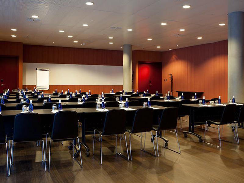 4DE6E873A040C420E81B94BA15623E26