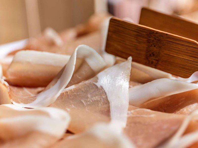 E6EF8E45A344511A08DAFC7A1310D221