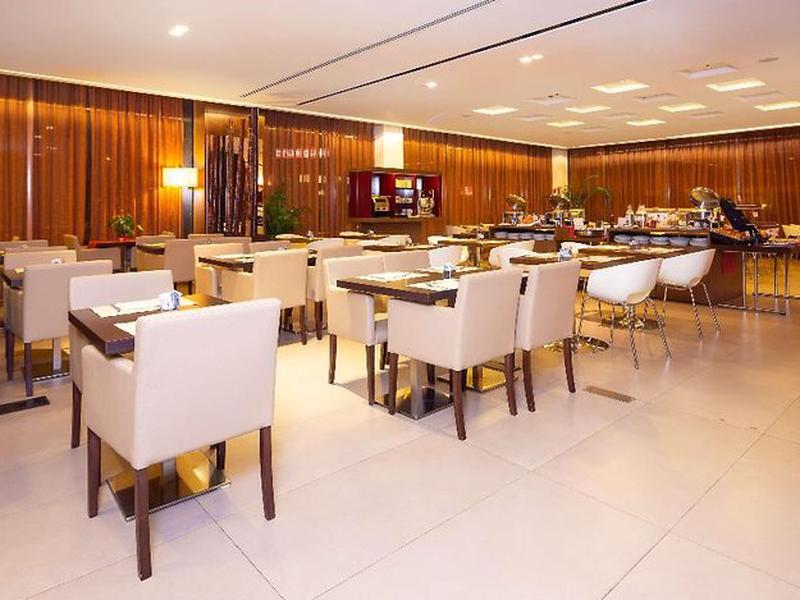 A95BD9414AF408BBE84E7B980C3E22F7