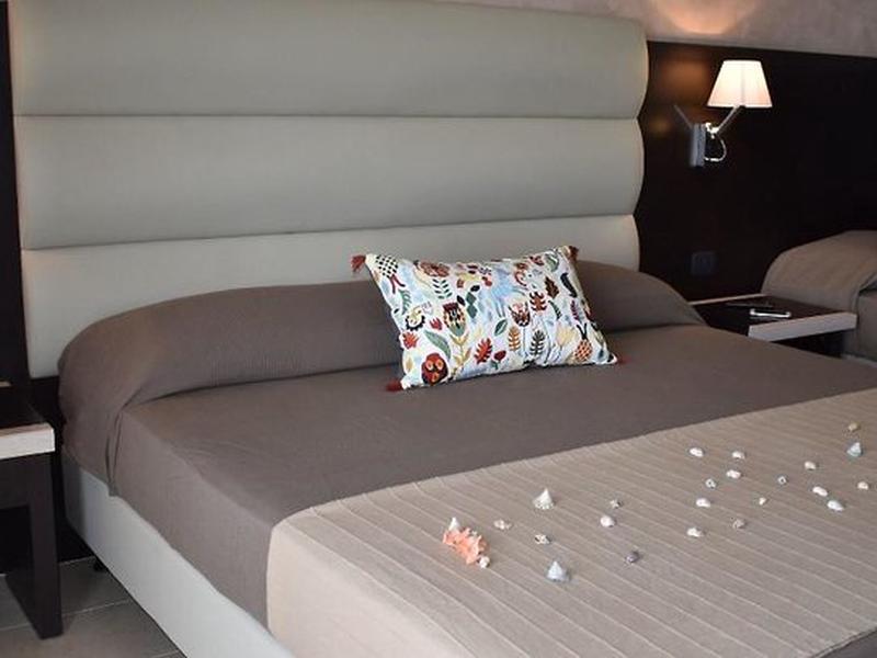 1841B092DA82846227B6FA98FD999FDF