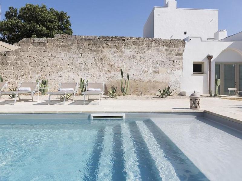 4393BD27D39C0F67A409AD7CE4A7464E