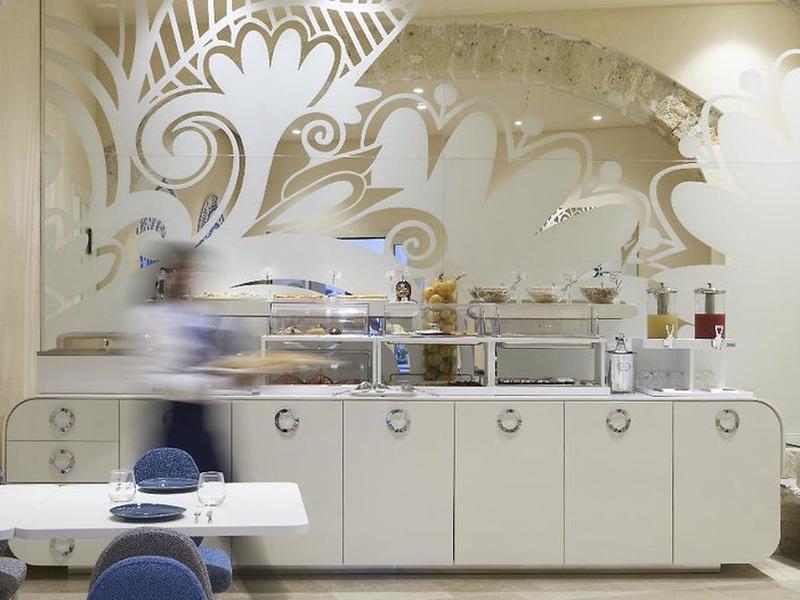 BD4937EB2444A912F3359B07A4F0A193