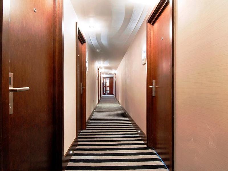 AEED73D86FB2F0CF8180F6409D893FEB