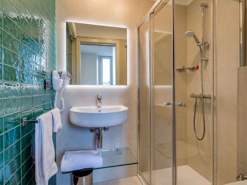 F60A7D8453406E1B52A315687F56EBD2