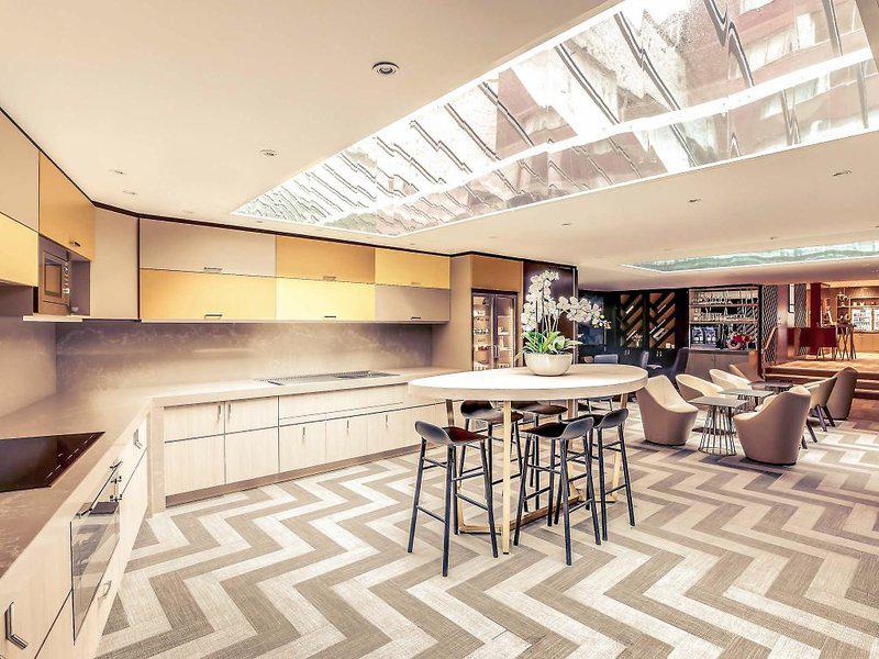 027DE87E0ED8384C1194641D6BFC8DB8