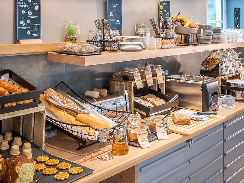 EA4B8CA4D8E33B7B83942E8086C88A49