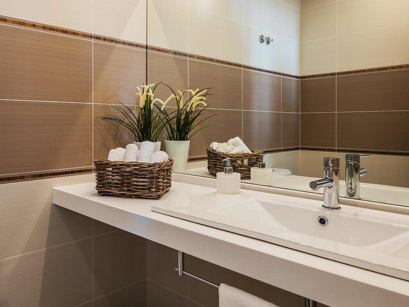 C691277F43378979625DBD46E26FBF0D