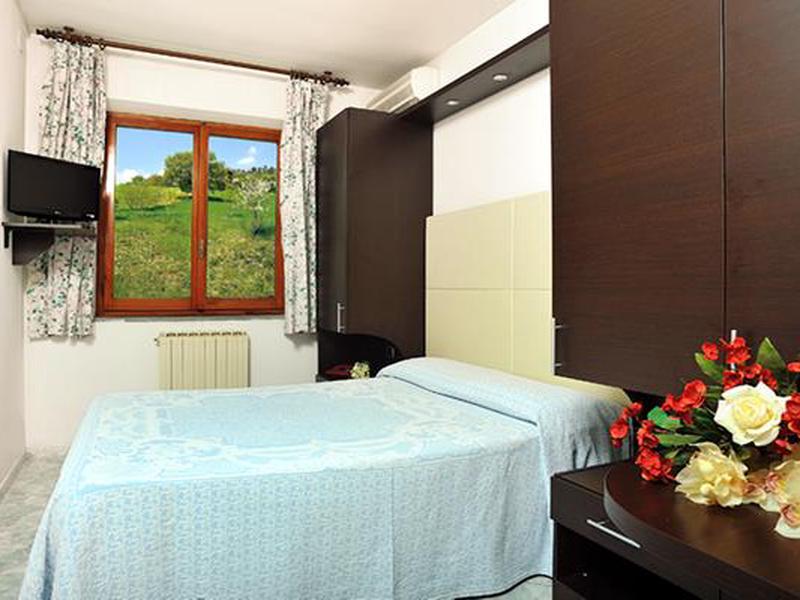 A100F65B9AF7B581AE8A9E16ECE5B076