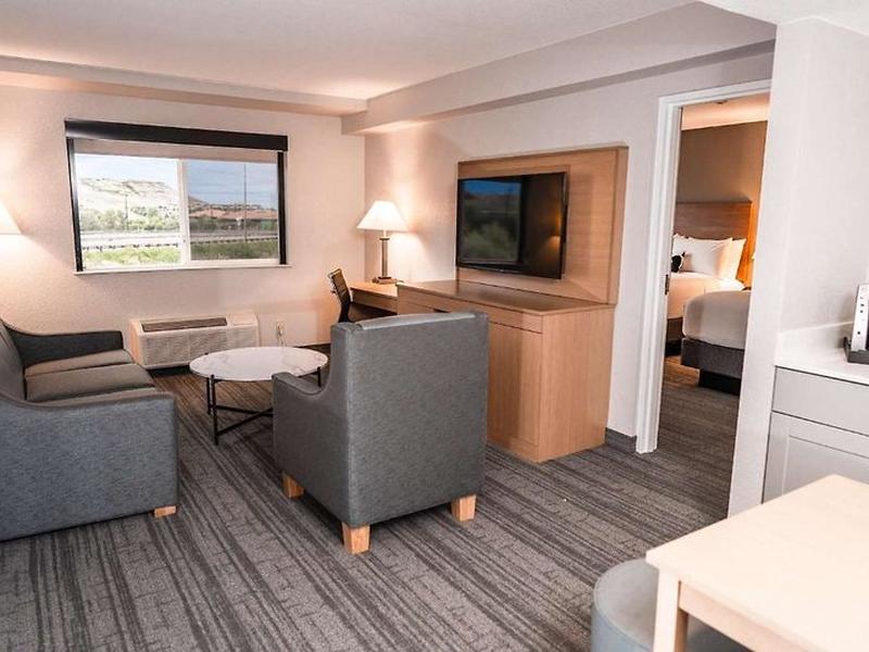 CDB077B7D08945AFD0F13BEBBDD5C448