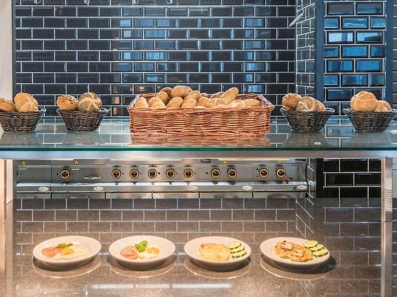 D0951AB371EAA73CDA97D243256C07E2