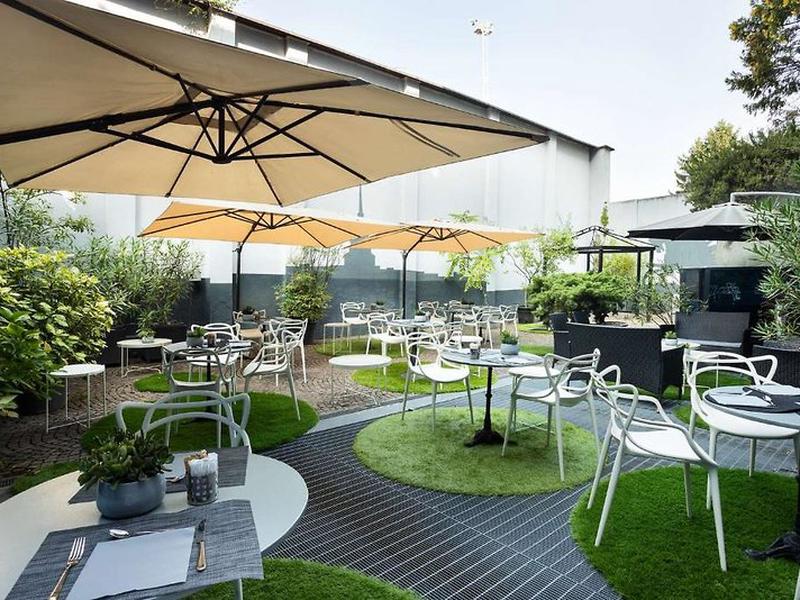 B2A04E320F7611FBFE33A2CC7AD7CE43