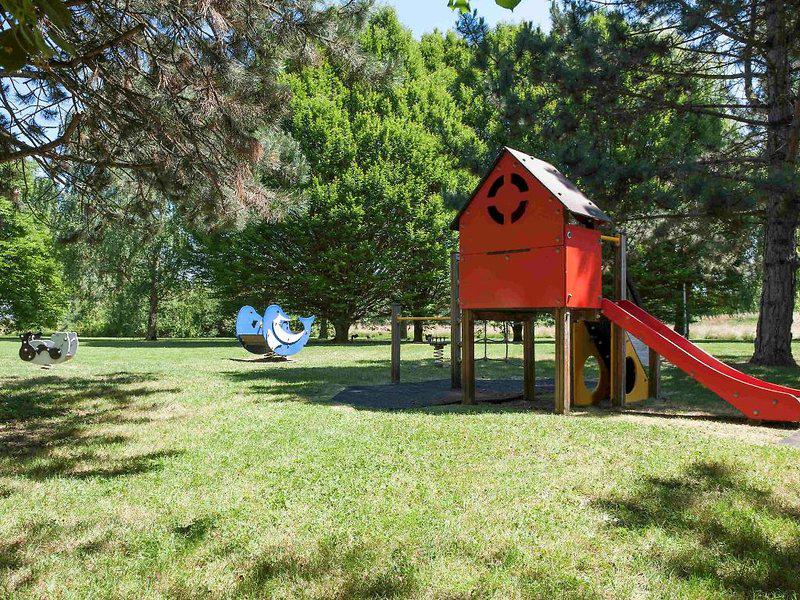 A48A66DBE8182C9B7328128DF82A3076