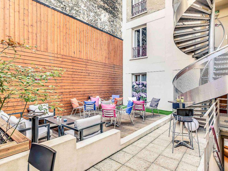 FE0D8B38F1AD54539BA4126A5C28120E