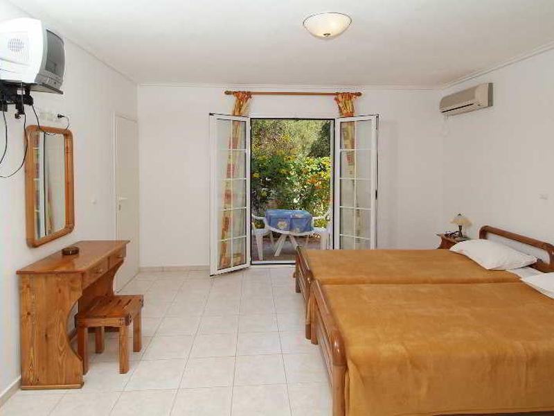 F22378443647BCB0EF6CAB6D70001CCD