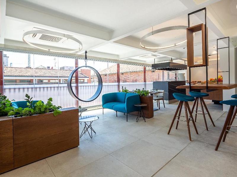 90811CA5EF92DF466FEAB71ED5BA3243