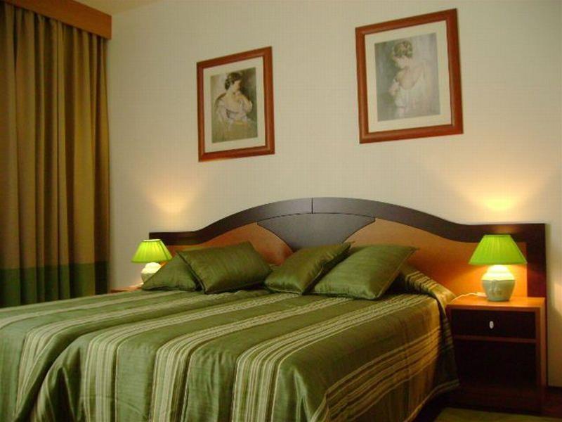 F1E342FF321BF33AC3479AE4B384FA44