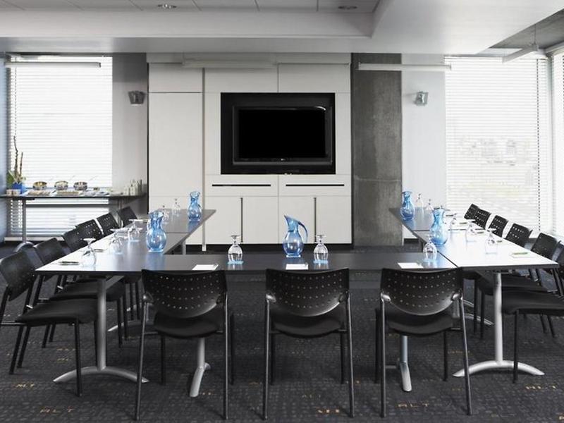 D394188E520C17968B79335FD289636B