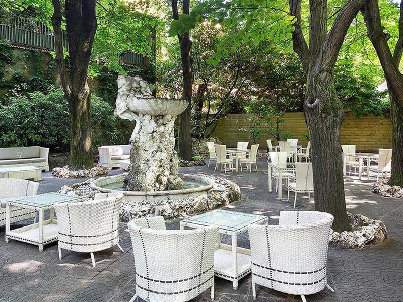 59E5522DD66803BC38159B6BD0C84405