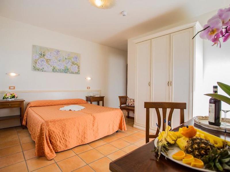 2297D3359E364C1720AE22AFF3D9520E