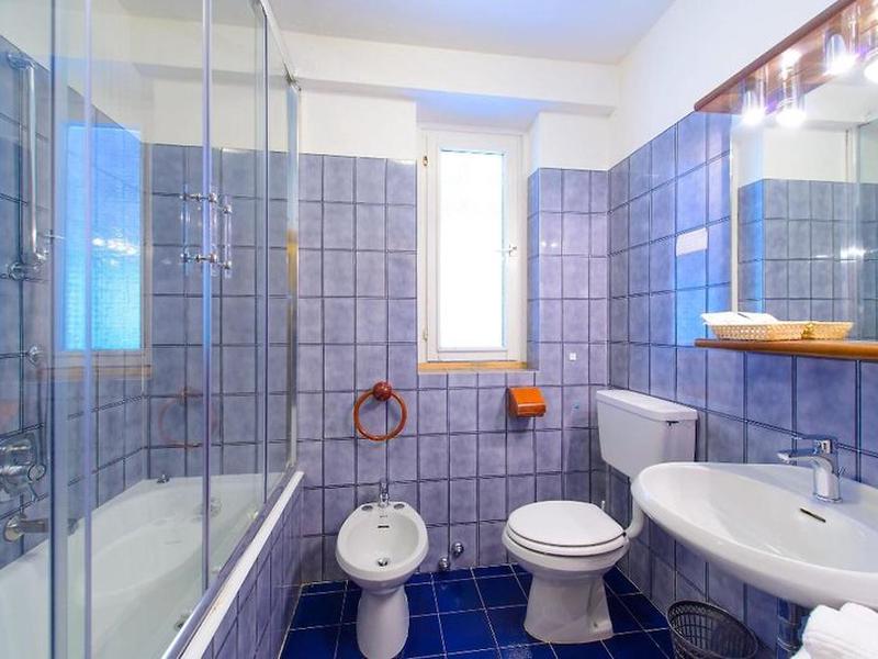 C1F1A94F23E18B926781473416E16686