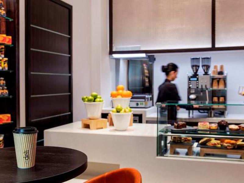 3704440355F7F94CD7DA9AB0239D4D01