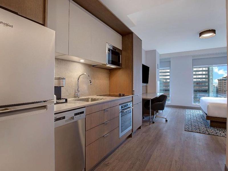 Homewood Suites by Hilton Montreal Downtown, QC
