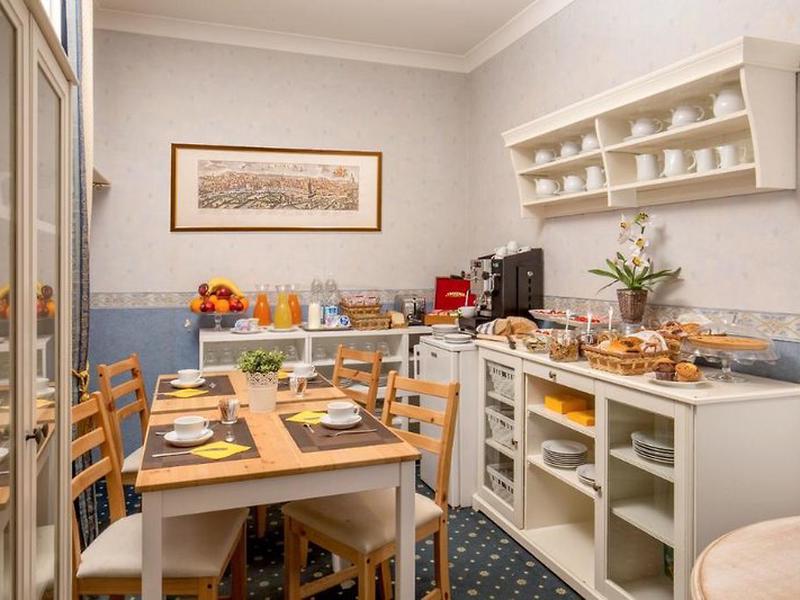 304BBDF3B18439B6210B6B8D1E745B35