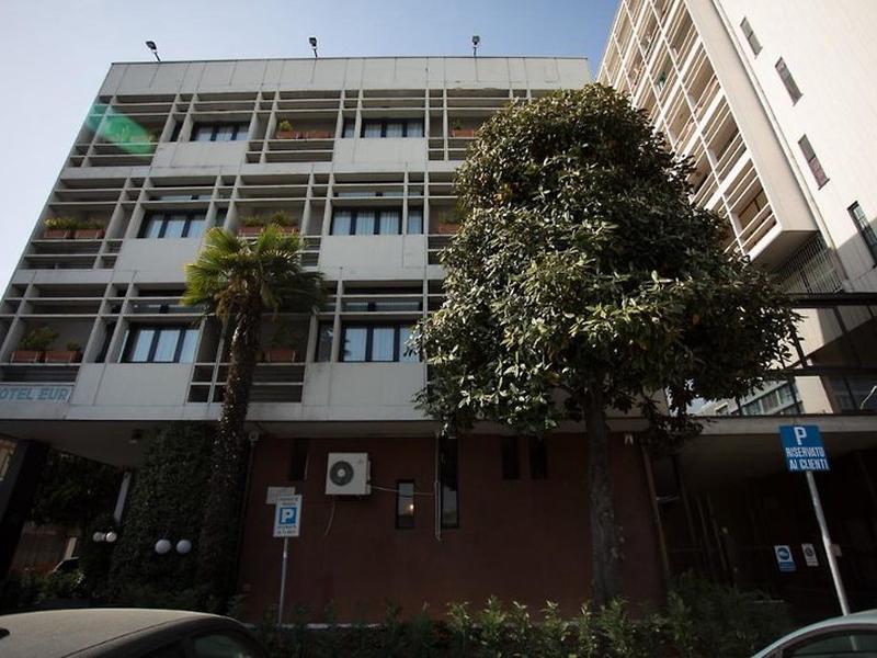 E3FEF7E9B05DA98DB3D55837B4259A6A