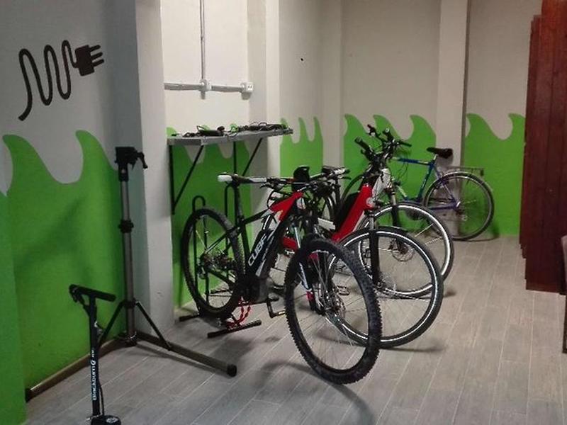 AEA36E95176300FF19FBF85F878DA429