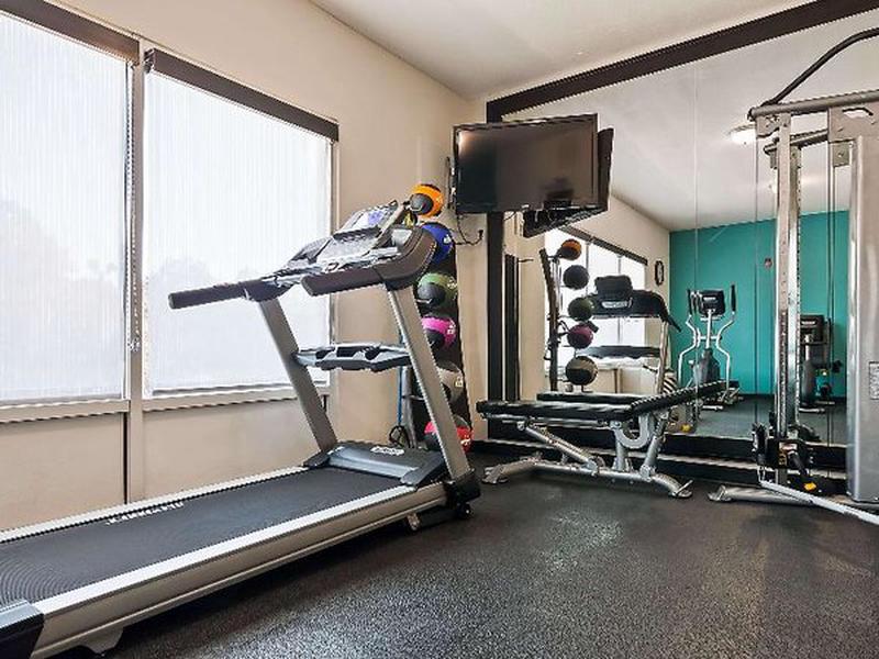 8DB5C55A11ABAE42EAE98B899C658833