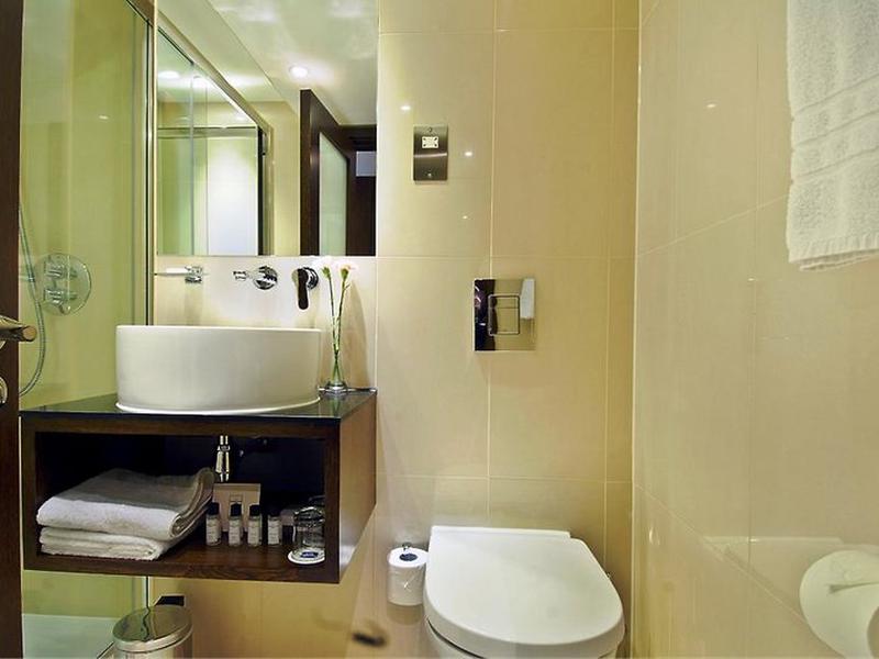 CB911C3CEA2AA4732FE779C75C3C2903