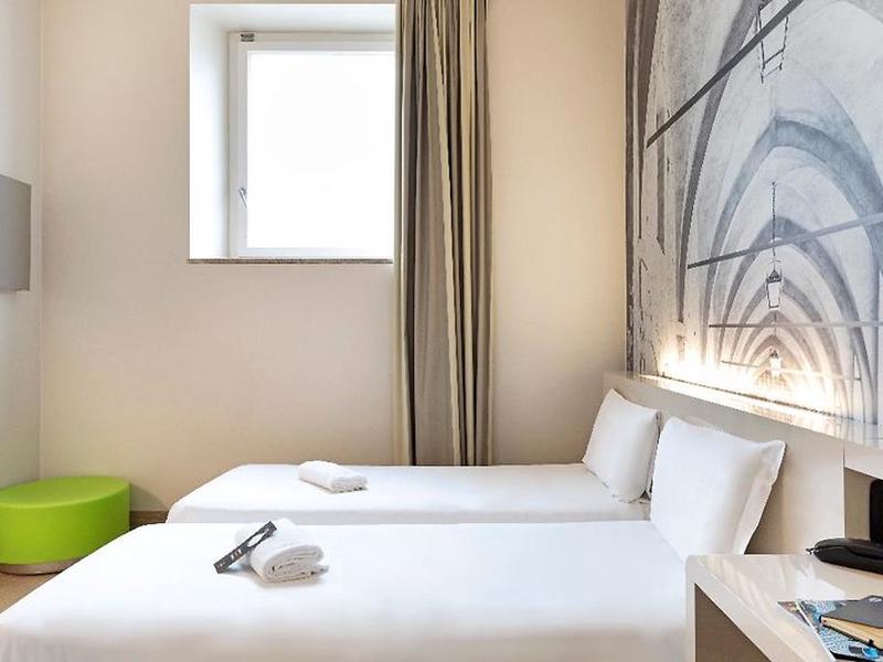 A6187945E53A44E2A00C63A345D15CC5