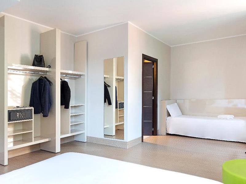 A1438182ED118DADC3273F98C9CB3776