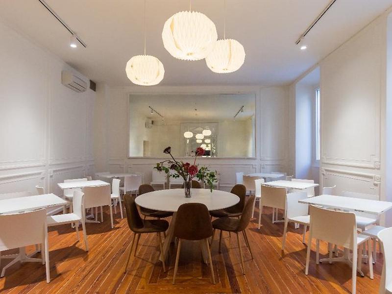 BAE27F3BA2A593F297443FF3D3181BCF