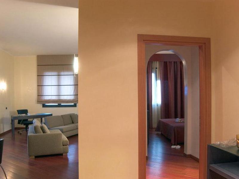 09FBB44D9FE17D90C0EB08CB535A8A9D