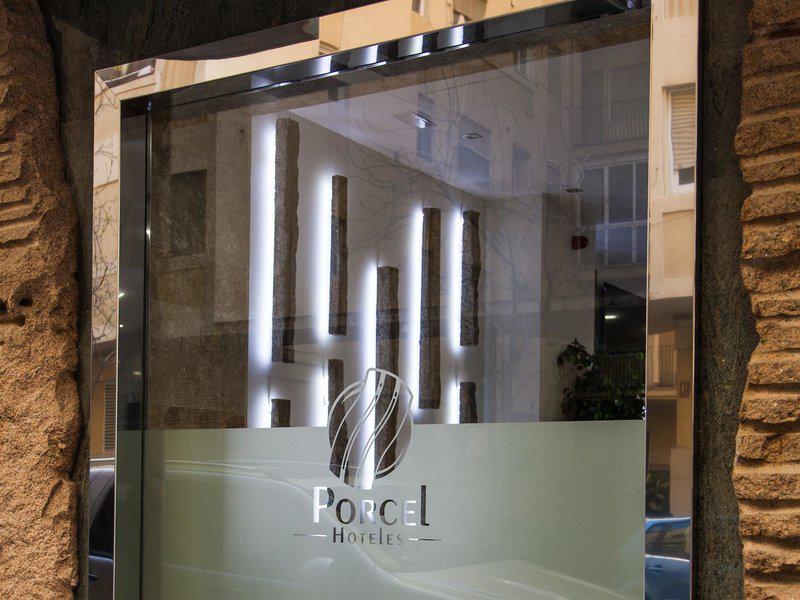 0AE19E8AAC851306C712A01A02D118FA