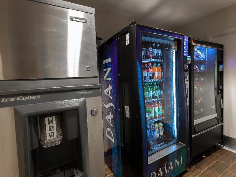 06D0DA43AB3E9494BCDB1724514A3EC2