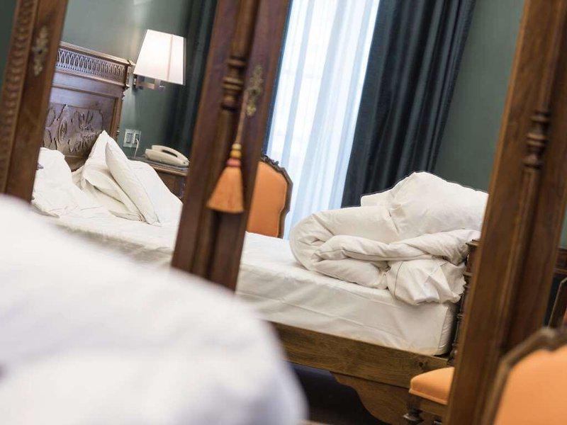 DB20E3EBAD82E1C9E385C2B79995813D